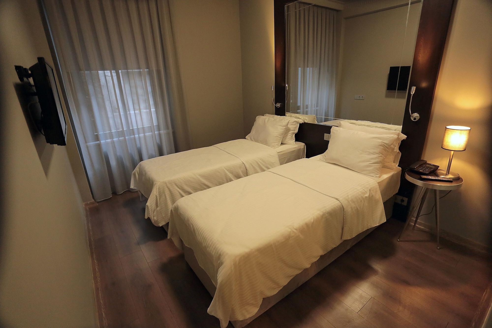 Ferman Pera Hotel Istanbul Exterior photo
